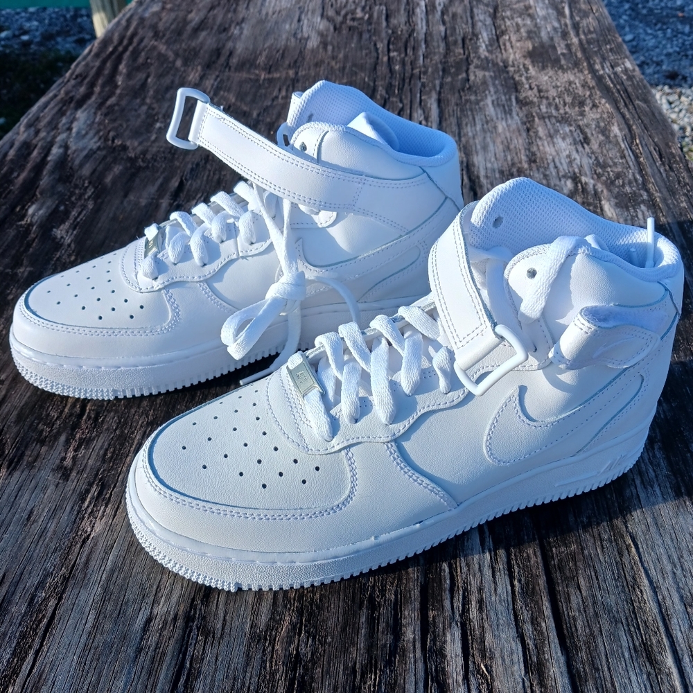 Nike Air Force 1 Lifestyle/Streetwear Shoes Size 7 Youth/8.5 Women - Picture 4 of 9
